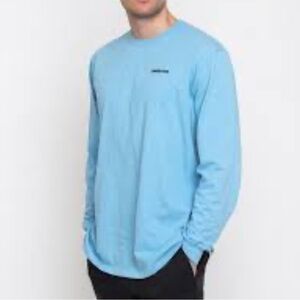 Patagonia Sky Blue Crew Neck size medium men long sleeve Shirt